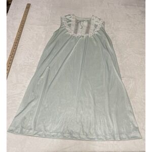 Vintage Nightgown Light Blue With Lace Trim Size M Midi length GrannyCore Flaw